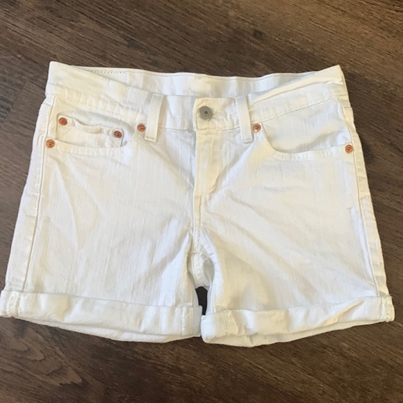 Levi's Pants - Levi’s cuffed white denim shorts size 24